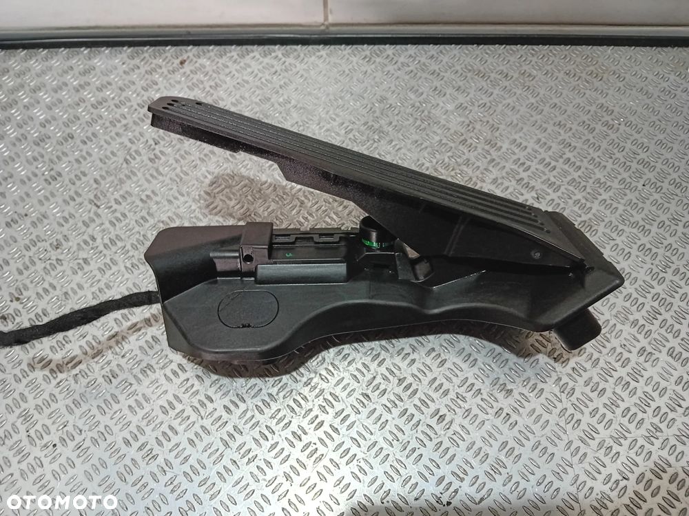 potencjometr gazu Audi Q3 2.0 TDI 2015 automat 1K1723503BA - 3