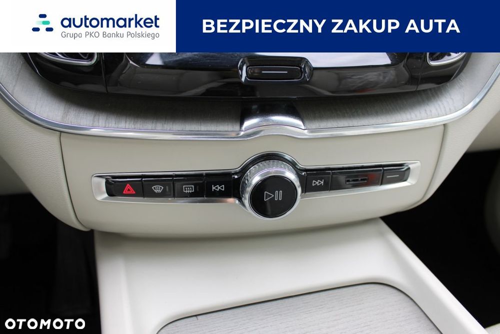 Volvo XC 60 B4 D AWD Plus Bright - 17