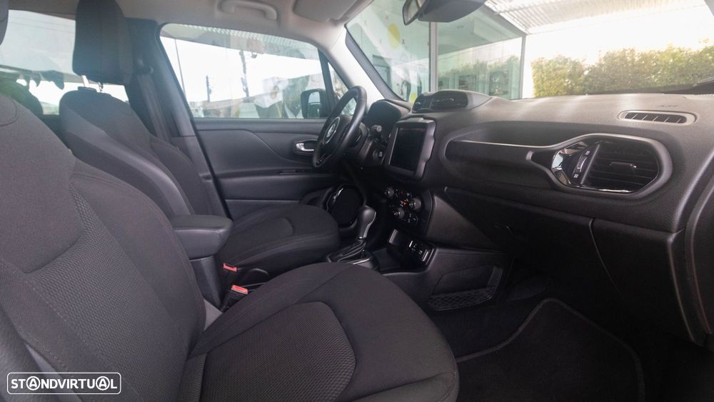 Jeep Renegade 1.3 T Night Eagle DCT - 10