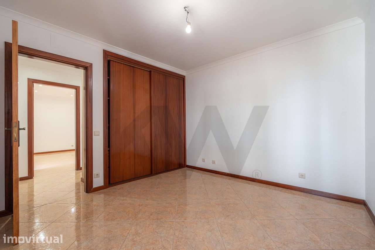 Moradia T2 no Loureiro com espaço exterior, Cernache - Grande imagem: 5/28