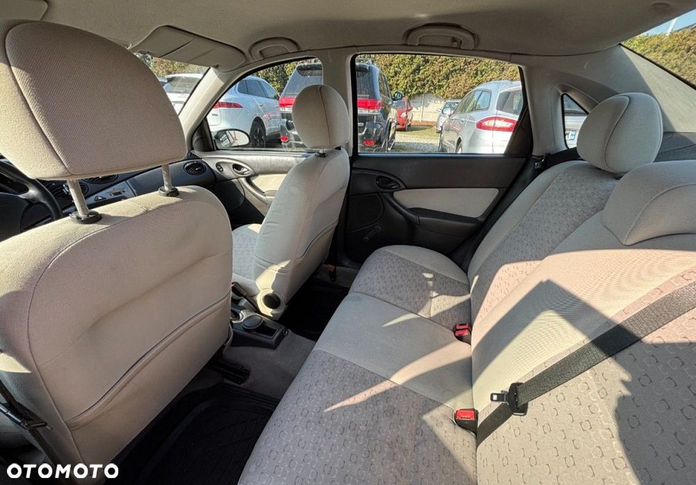 Ford Focus - 12