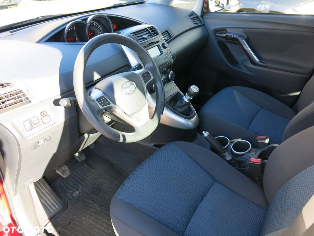 Toyota Verso 1.6 Active - 13