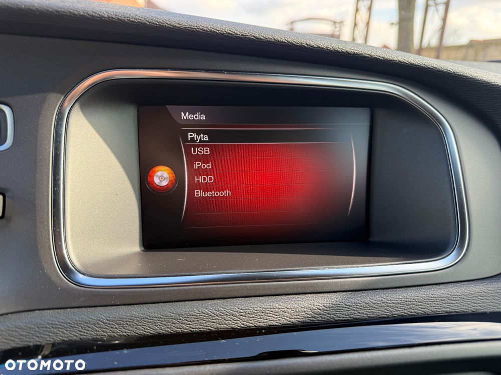 Volvo V40 Cross Country T3 Geartronic Momentum - 25