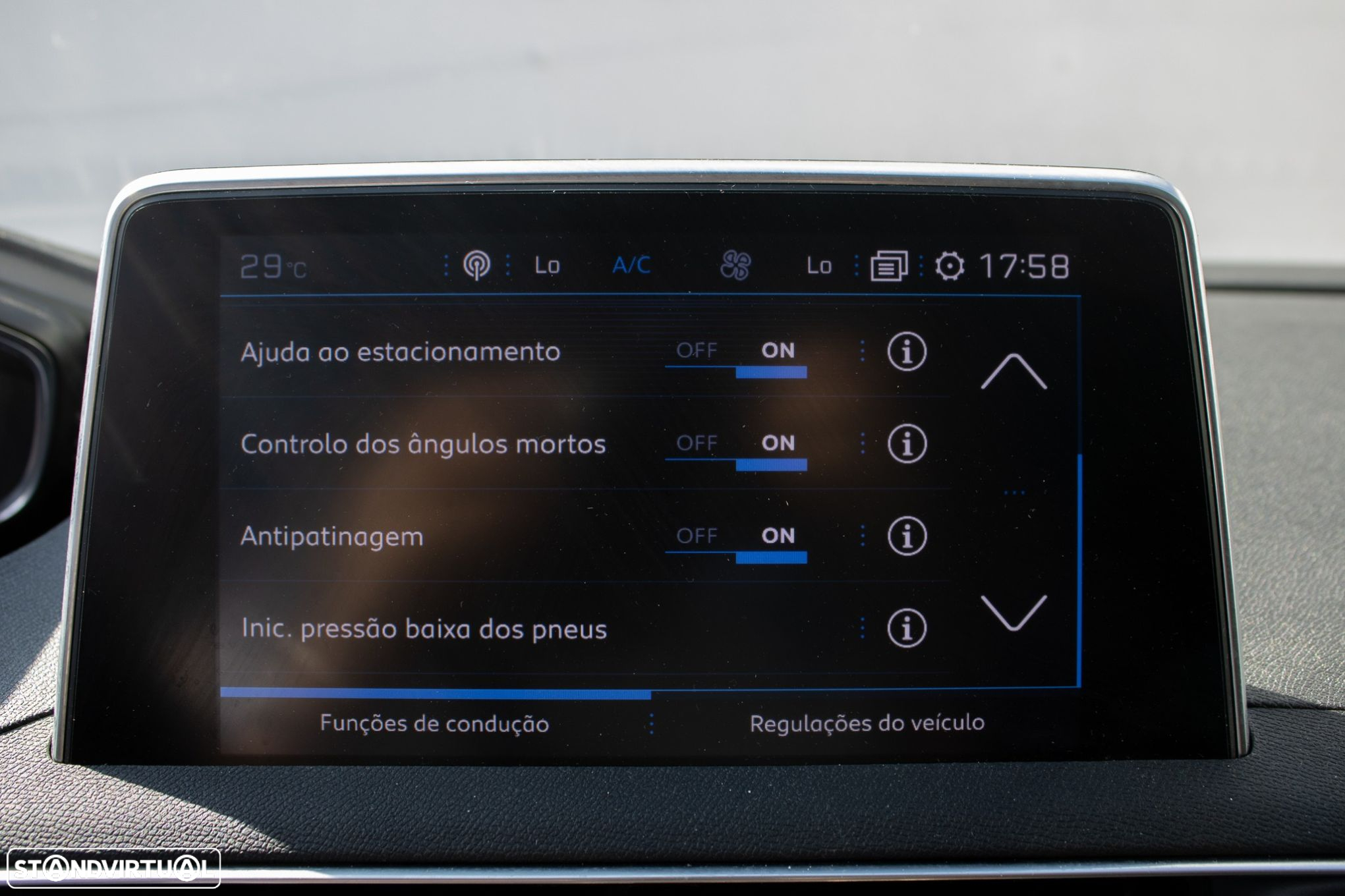 Peugeot 3008 1.6 BlueHDi Allure EAT6 J18 - 33