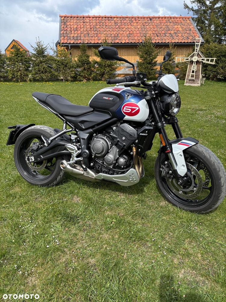 Triumph Trident - 1