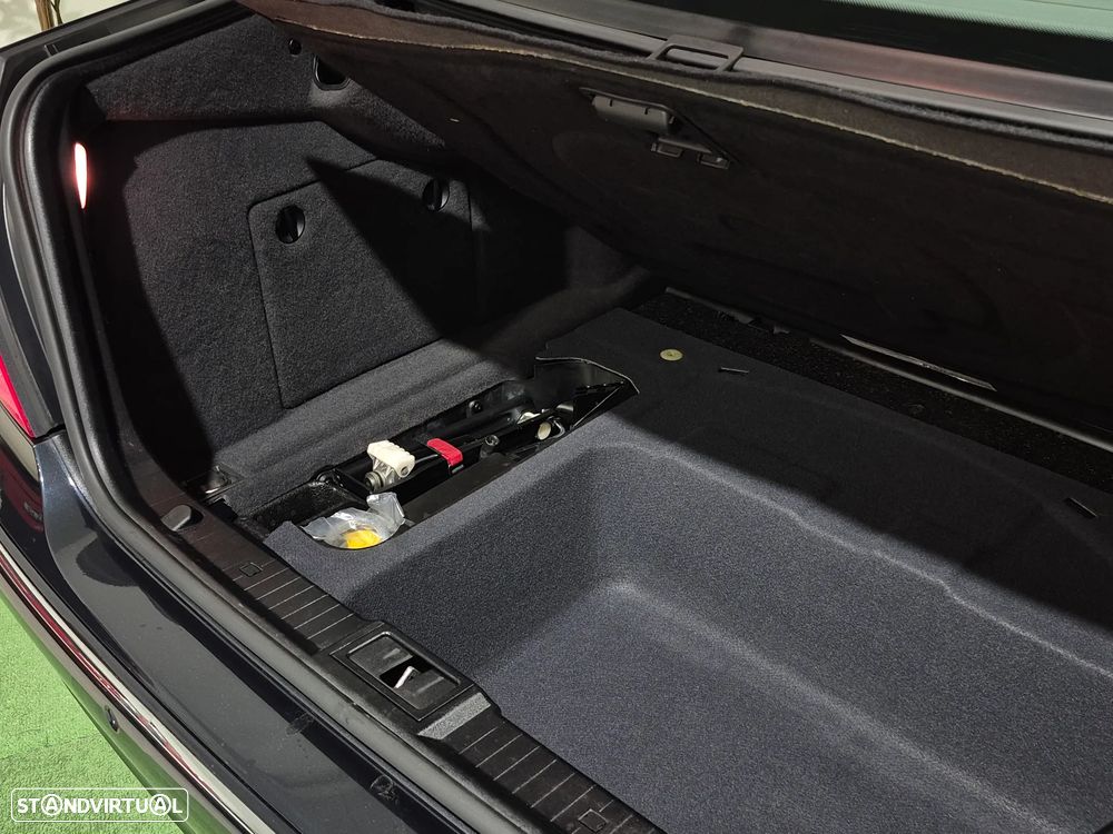 Mercedes-Benz E 220 CDI Auto Elegance - 41