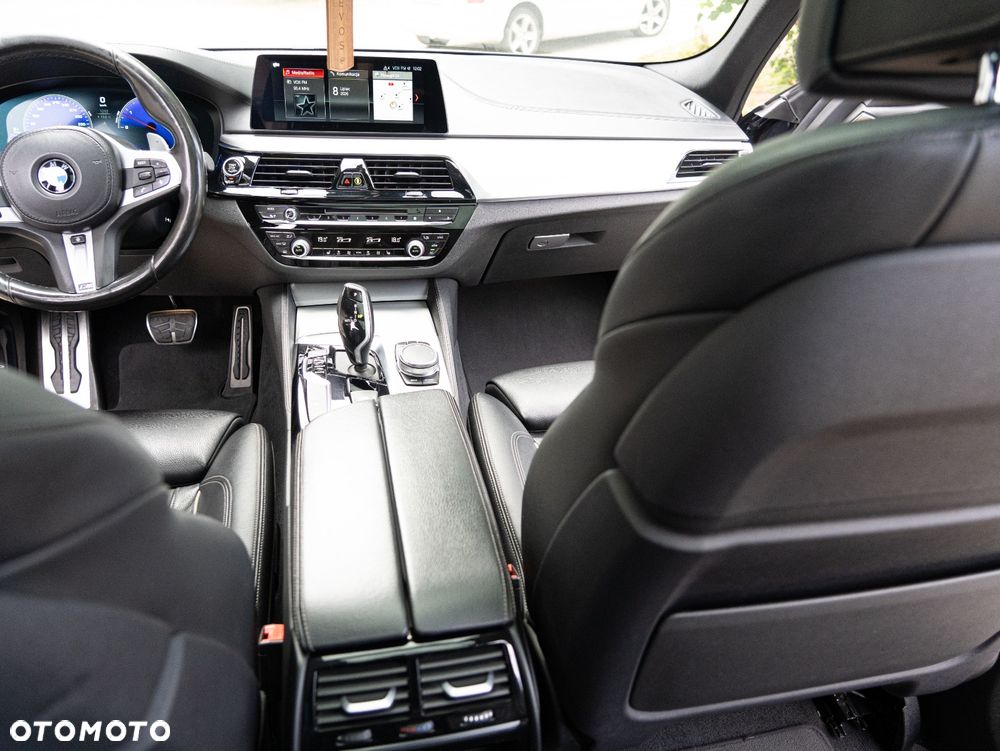 BMW Seria 5 530d xDrive M Sport sport - 22