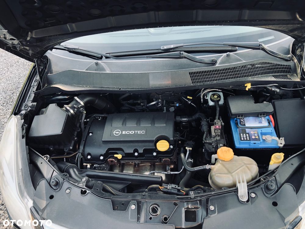 Opel Corsa 1.2 16V Cosmo - 17