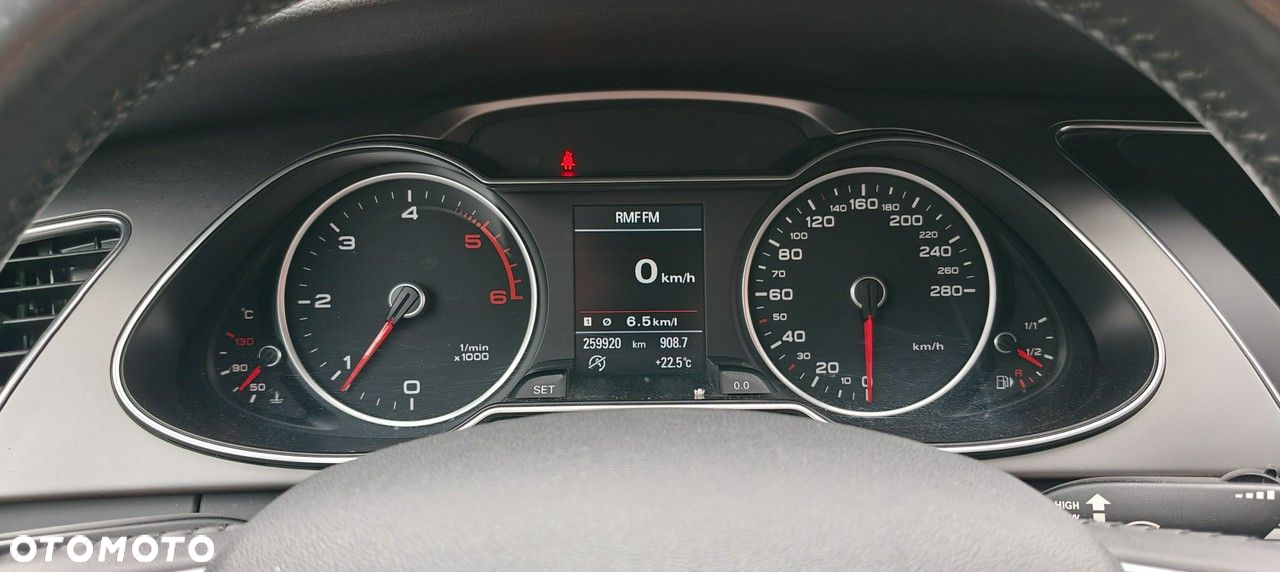 Audi A4 Avant 2.0 TDI ultra DPF Attraction - 12