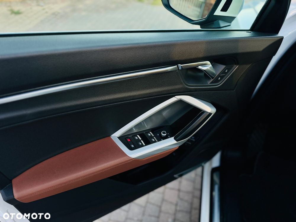 Audi Q3 40 TDI Quattro S tronic S line - 27
