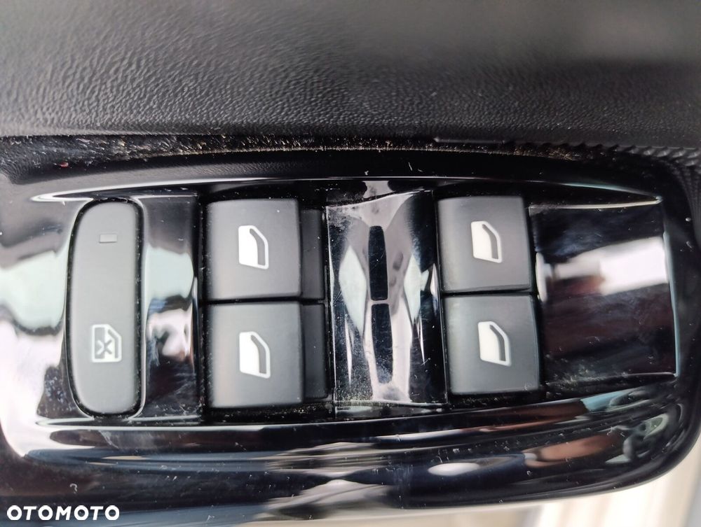 Citroën C3 1.2 PureTech Shine - 31