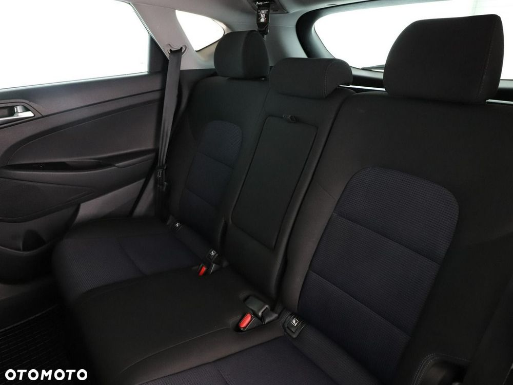 Hyundai Tucson 1.7 CRDI BlueDrive Style 2WD - 18
