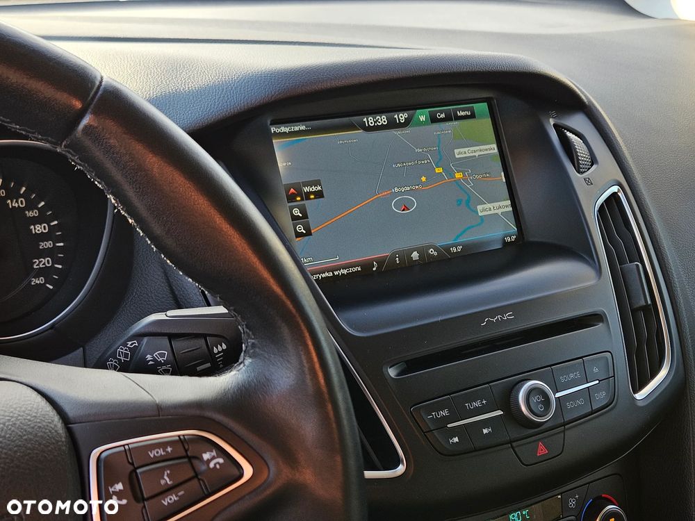 Ford Focus 1.5 TDCi SYNC Edition - 9