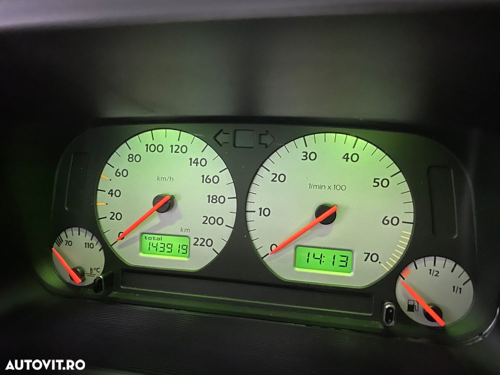 Volkswagen Golf - 18