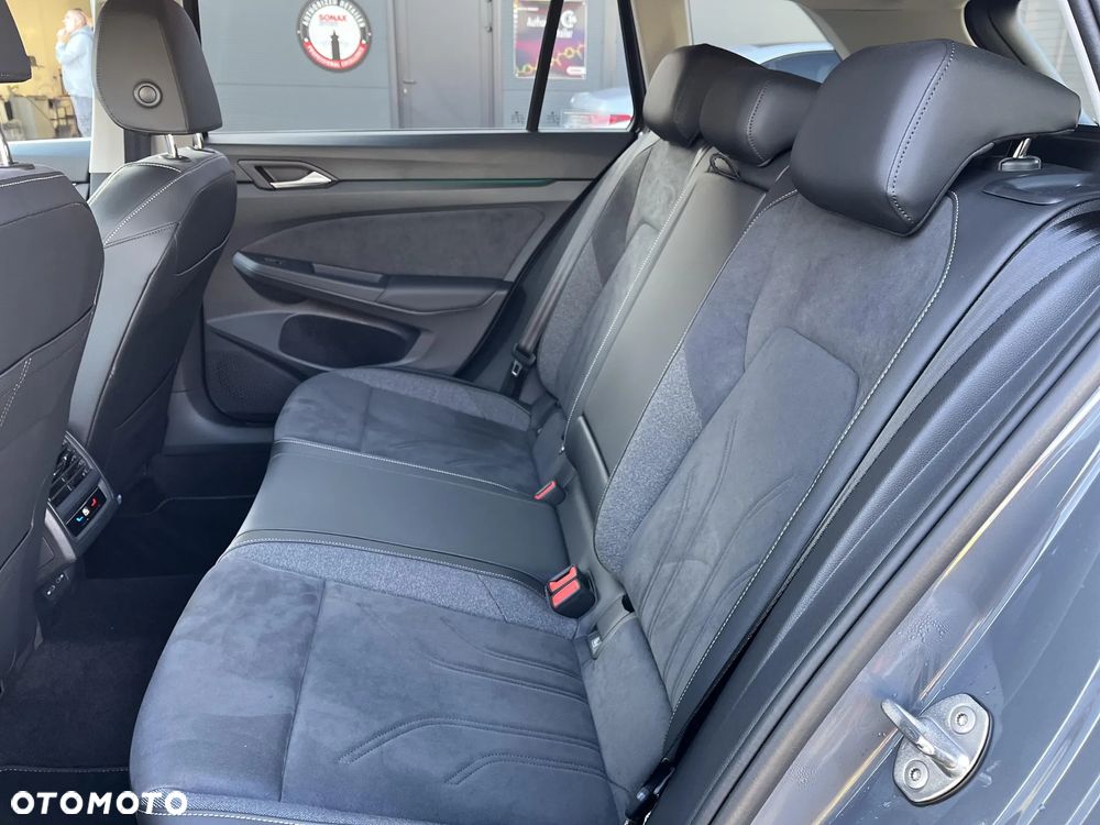 Volkswagen Golf Variant - 16