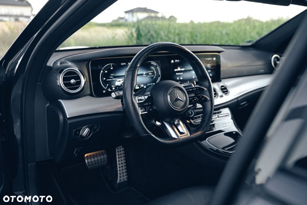 Mercedes-Benz Klasa E AMG 53 4-Matic+ - 16