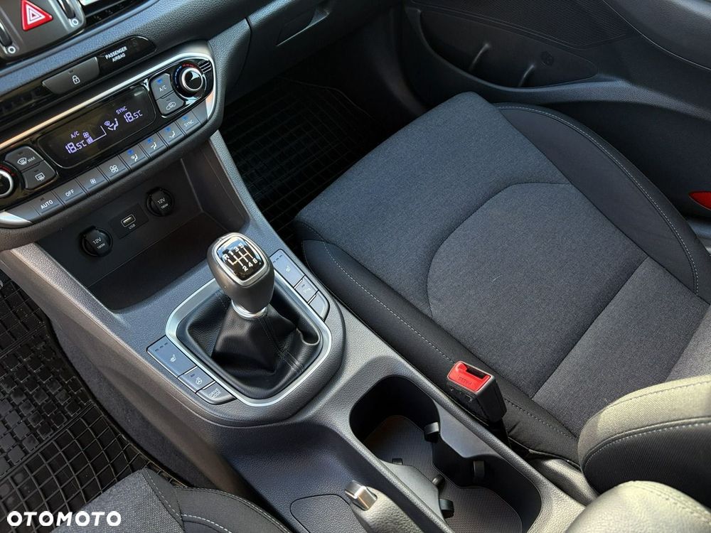 Hyundai i30 1.5 T-GDI 48V Smart - 18