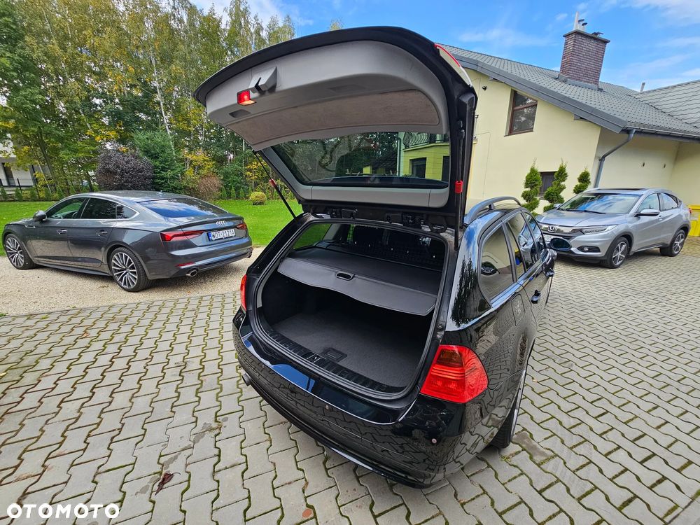 BMW Seria 3 318i Touring - 7