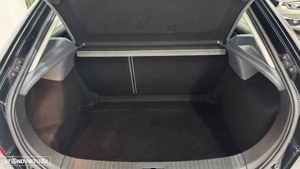 SEAT Leon 1.4 16V Stella - 32