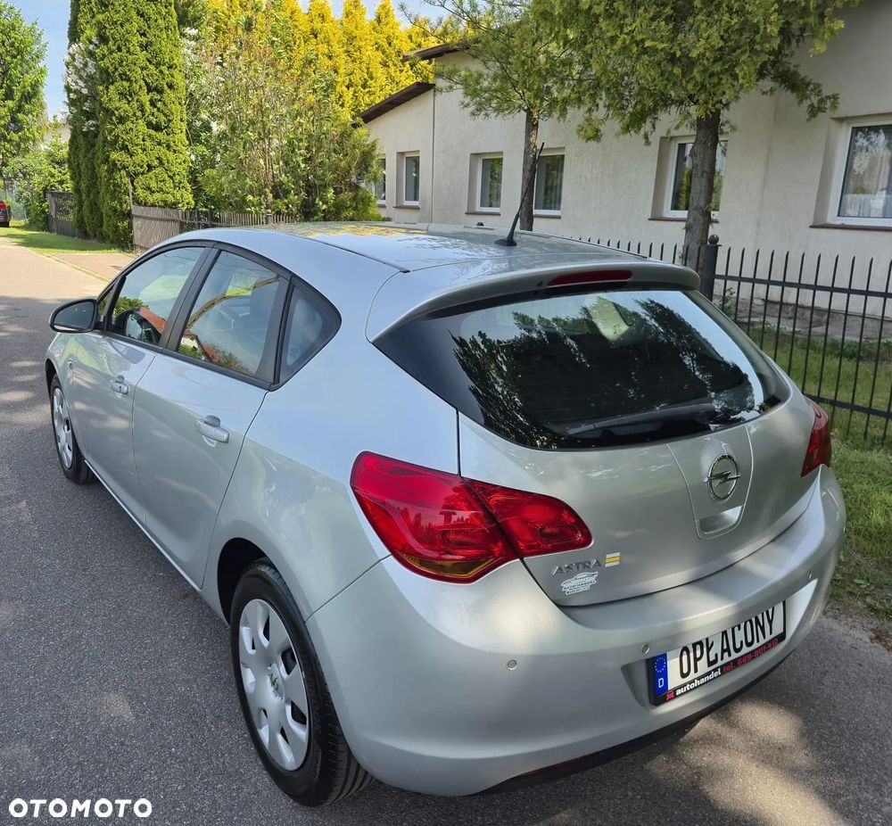 Opel Astra 1.6 Active - 8