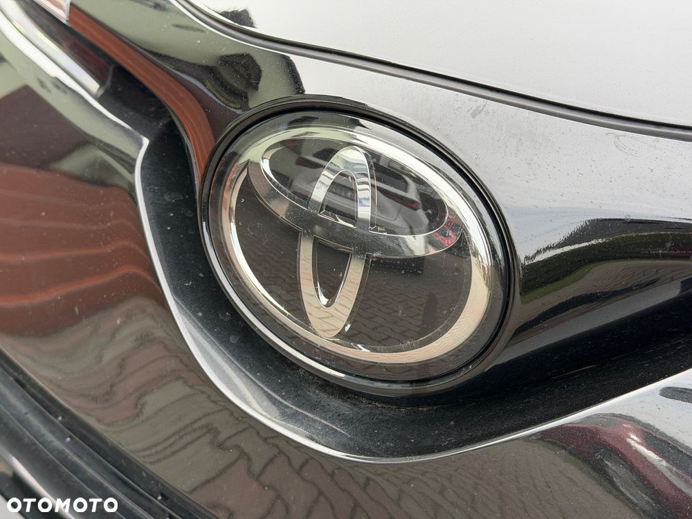 Toyota C-HR 1.2 Turbo Team Deutschland - 12