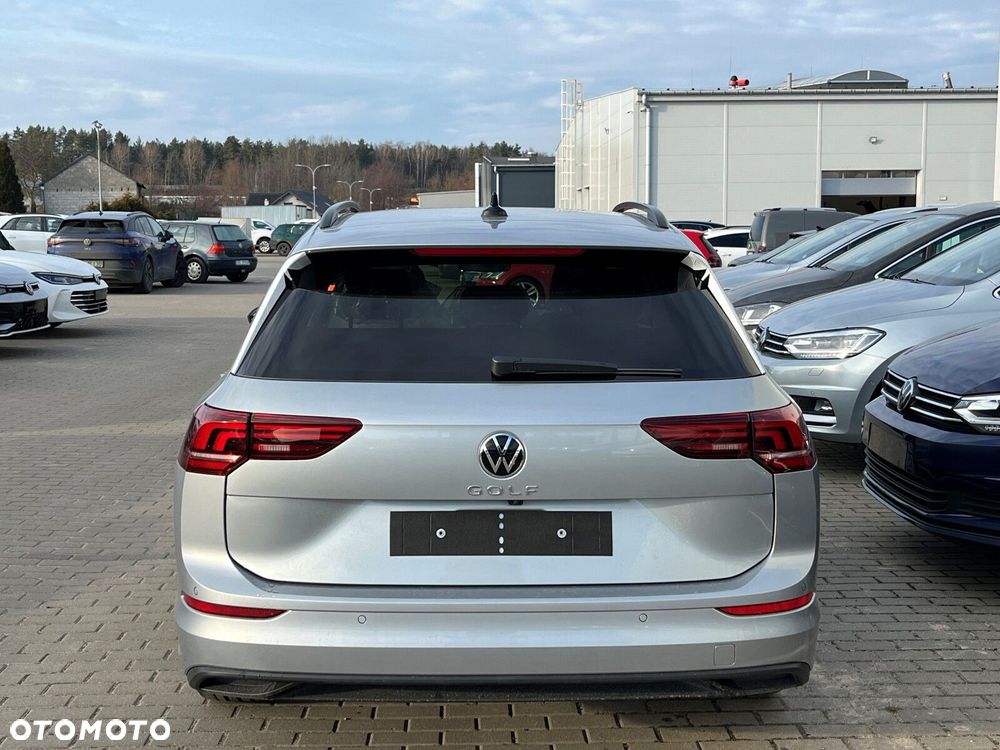 Volkswagen Golf VIII 2.0 TDI Life Plus DSG - 4