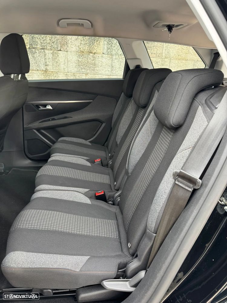 Peugeot 5008 BlueHDI 130 EAT8 Active - 14