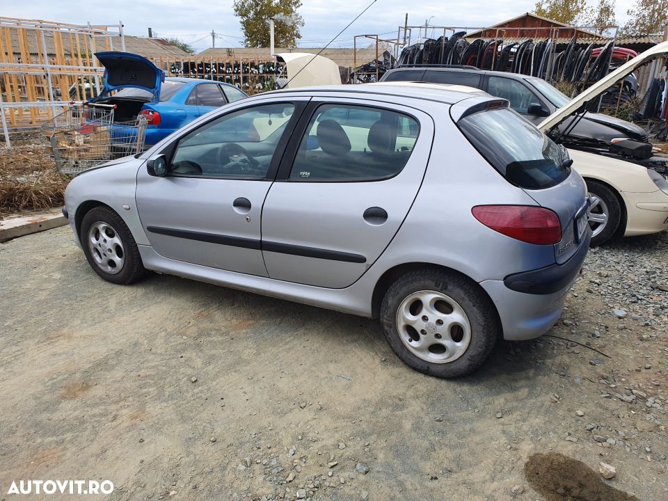 Dezmembrari  Peugeot 206  1998  > 0000 2.0 HDi Motorina - 2