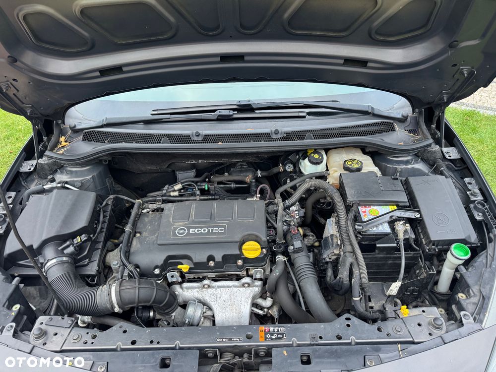 Opel Astra 1.4 Turbo Design Edition - 10