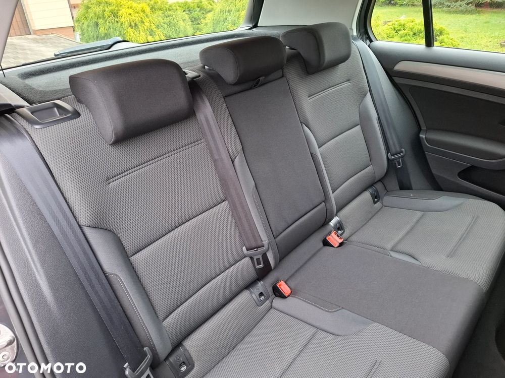 Volkswagen Golf - 14