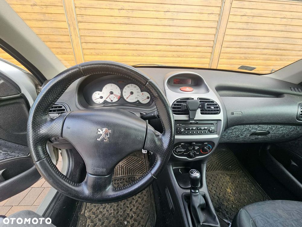 Peugeot 206 HDi 90 Quiksilver - 4