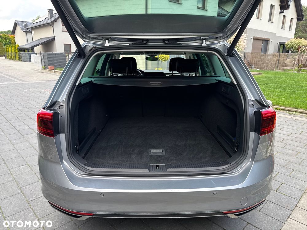 Volkswagen Passat - 23