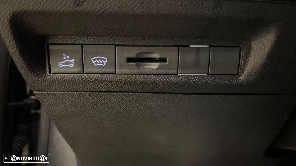 Peugeot 308 SW 1.2 PureTech GT EAT8 - 57