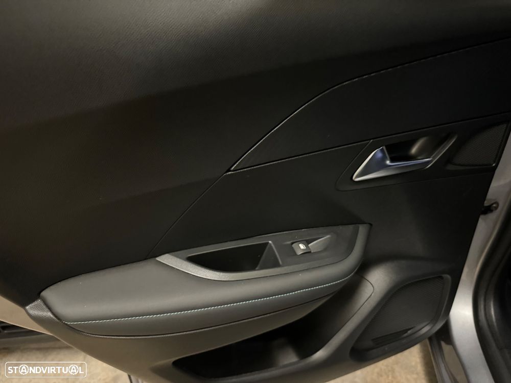 Peugeot e-2008 50 kWh Allure Pack - 27