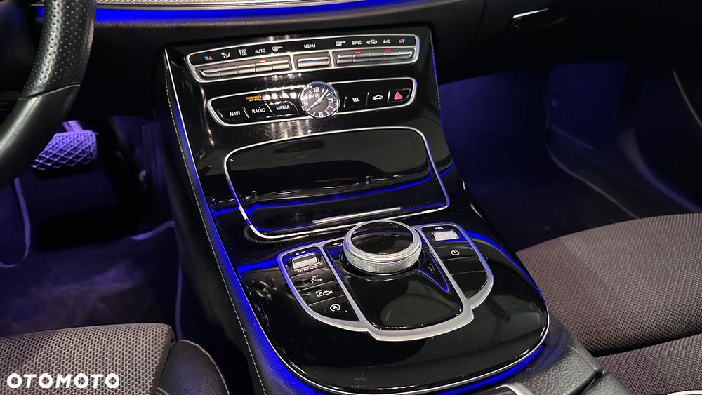 Mercedes-Benz Klasa E 220 d Business Edition 9G-TRONIC - 17