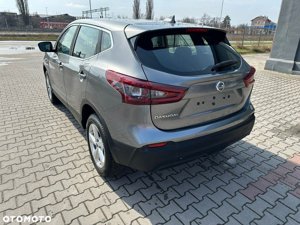 Nissan Qashqai - 2