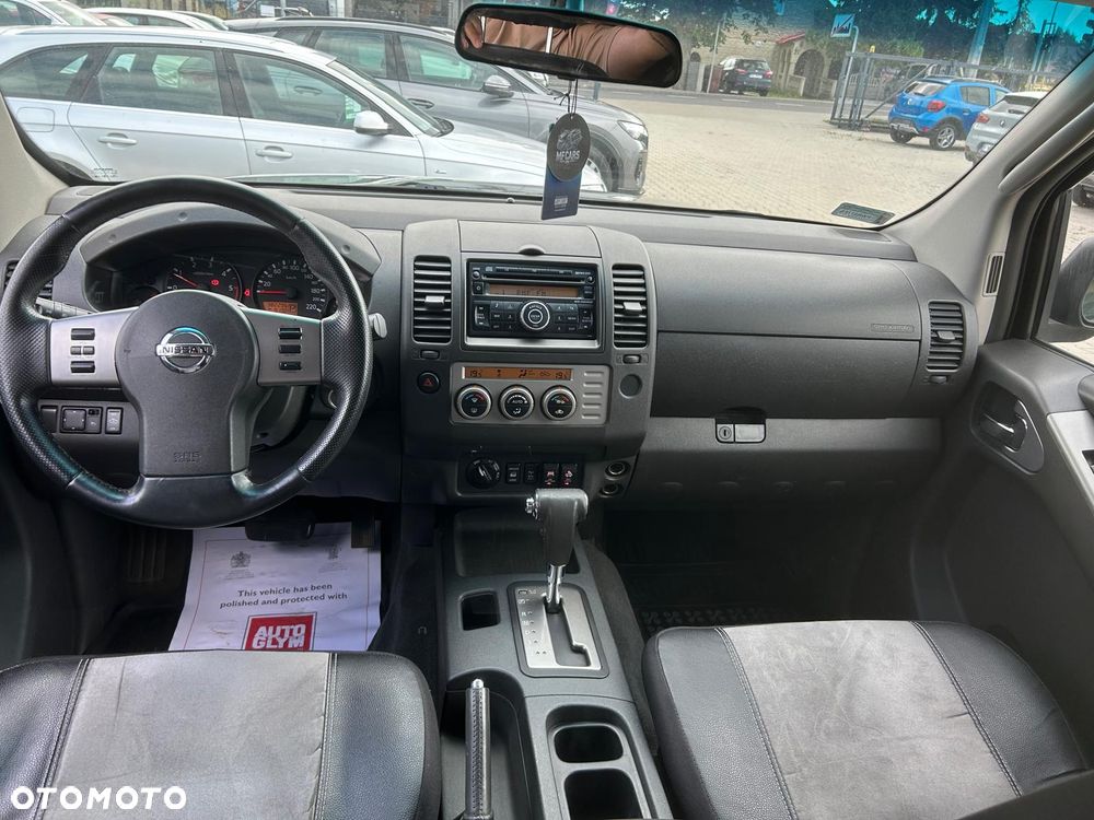 Nissan Navara 2.5 D SE - 13