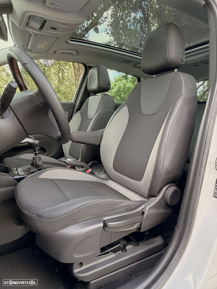 Opel Crossland X 1.2 T Innovation - 42