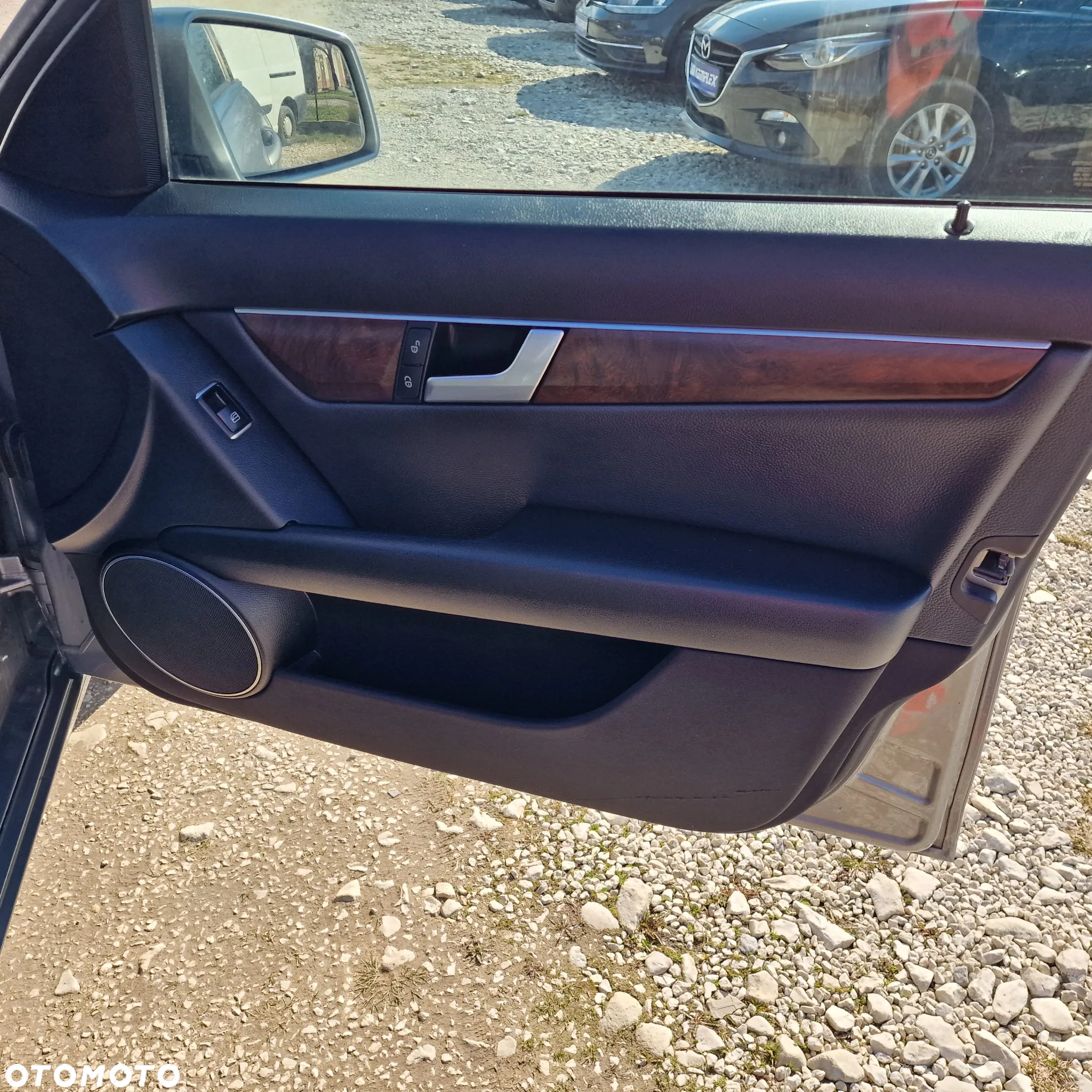 Mercedes-Benz Klasa C 180 (BlueEFFICIENCY) Elegance - 19