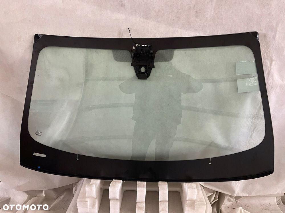 BMW 8 G15 CPE SZYBA PRZEDNIA SENS KAM HUD PO 2018- - 4