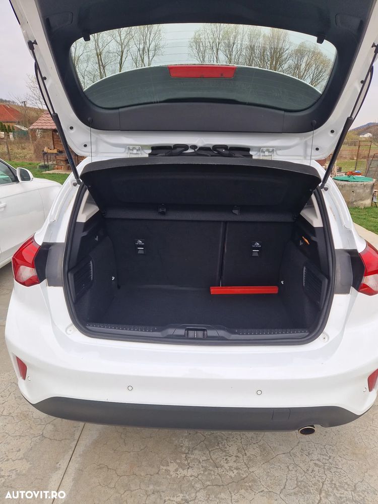 Ford Focus 1.5 EcoBlue Start-Stopp-System COOL&CONNECT - 14