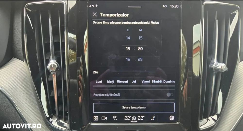 Volvo XC 60 B4 MHEV AWD R-Design - 17