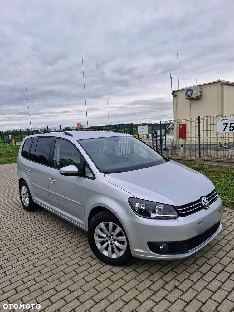 Volkswagen Touran 2014 photo 2