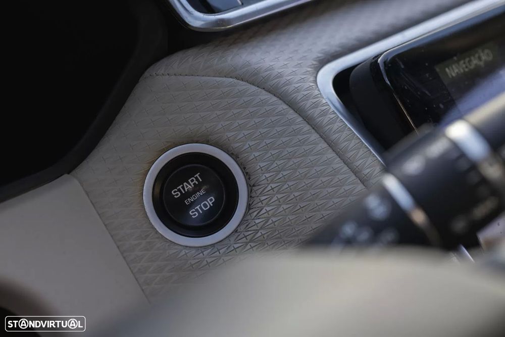 Land Rover Range Rover Velar 3.0 D SE - 16