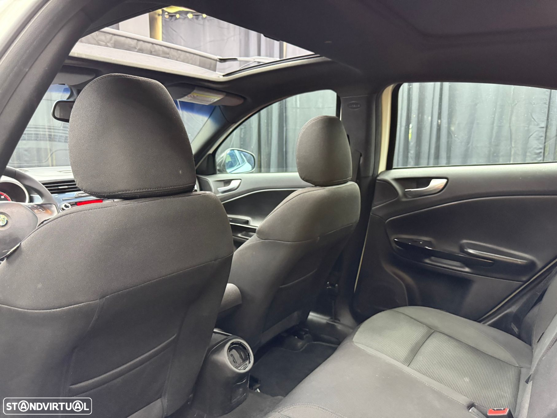 Alfa Romeo Giulietta 2.0 JTDm Distinctive - 29