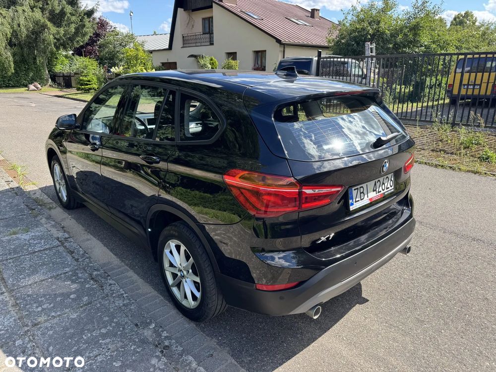 BMW X1 sDrive18d - 9