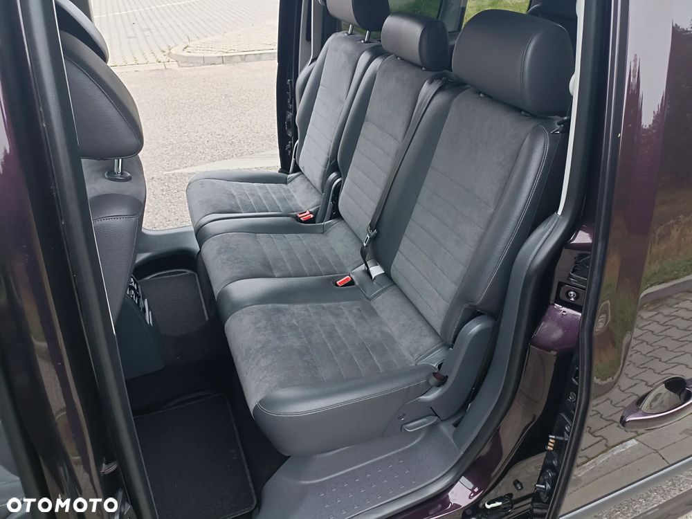 Volkswagen Caddy Maxi Highline DSG - 22