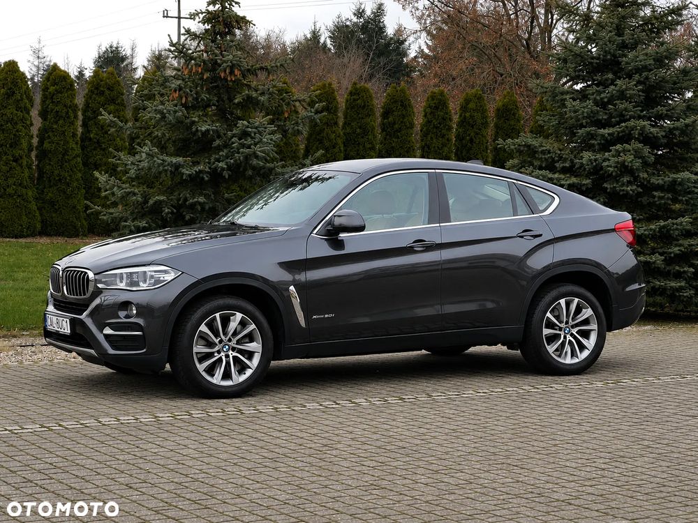 BMW X6 xDrive50i - 12