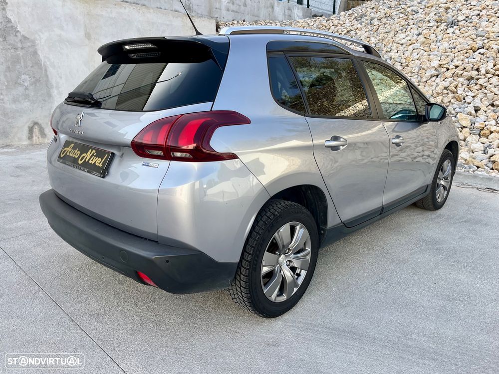 Peugeot 2008 PureTech 82 Style - 17