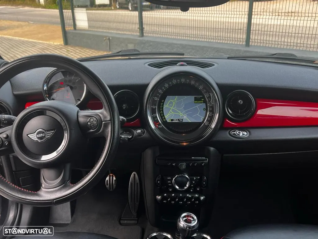 MINI Cabrio John Cooper Works - 19